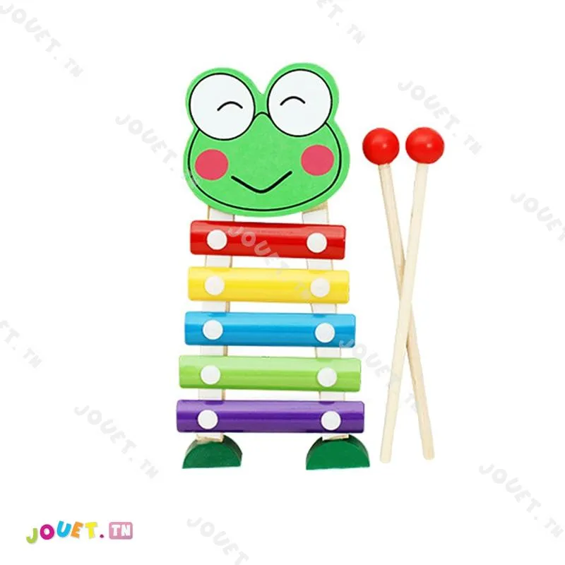 CARTOON HANDS KNOCKS THE XYLOPHONE