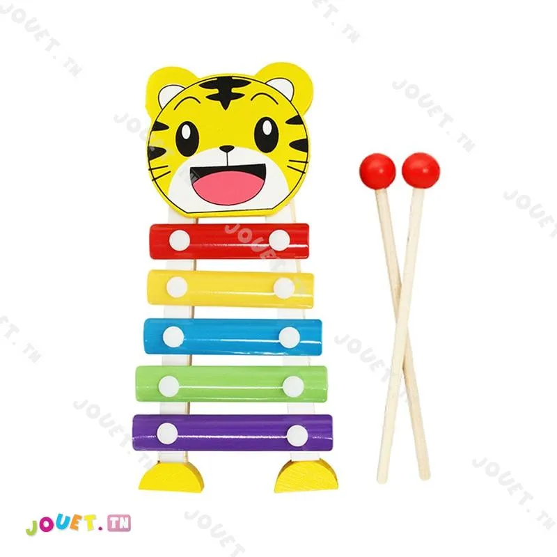 CARTOON HANDS KNOCKS THE XYLOPHONE